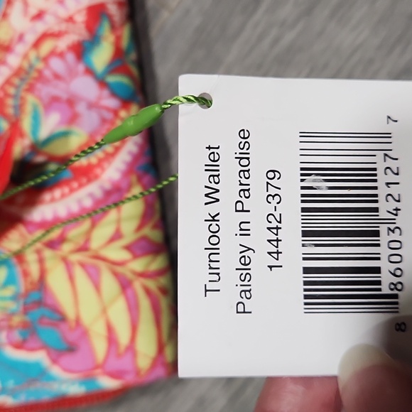 NWT Vera Bradley Turnlock Paisley In Paradise LG Wallet - Picture 4 of 6